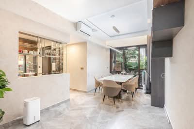 For Sale - The Commodore