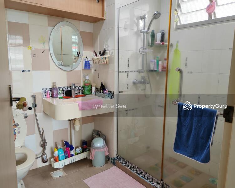 Master bedroom Bathroom
