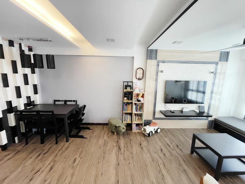 For Sale - 212B Punggol Walk