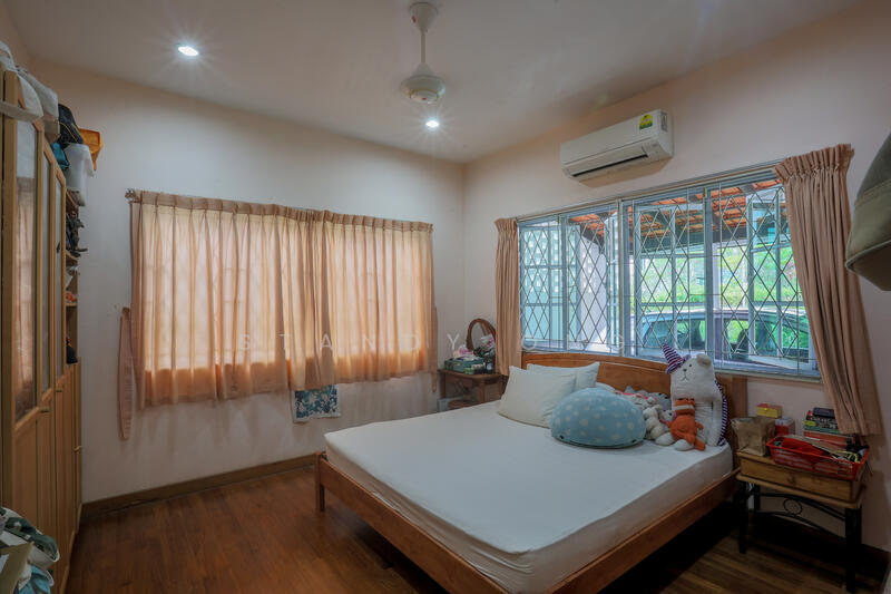 Master Bedroom picture 1