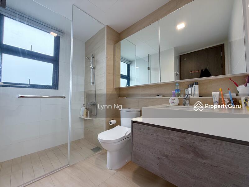 Spacious Master Bath