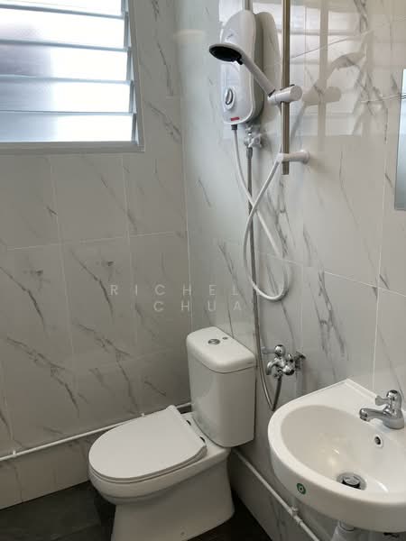 16E Yio Chu Kang Road, , Room Rental, 150 sqft, Apartment For Rent, by Richelle Chua, 60112560 - Bathroom - PropertyGuru.com.sg