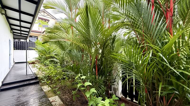 Extensive Variety of Landed-Semi-D, Jalan Angin Laut, 4 Bedrooms, 3,000 sqft, Semi-Detached House For Sale, by CHEN ., 60112615 - Exterior - PropertyGuru.com.sg
