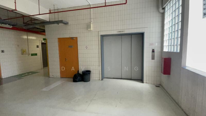 Leong Huat Building, , 1,947 sqft, Light Industrial (B1) For Rent, by Davies Ng, 60112629 - Entrance - CommercialGuru.com.sg