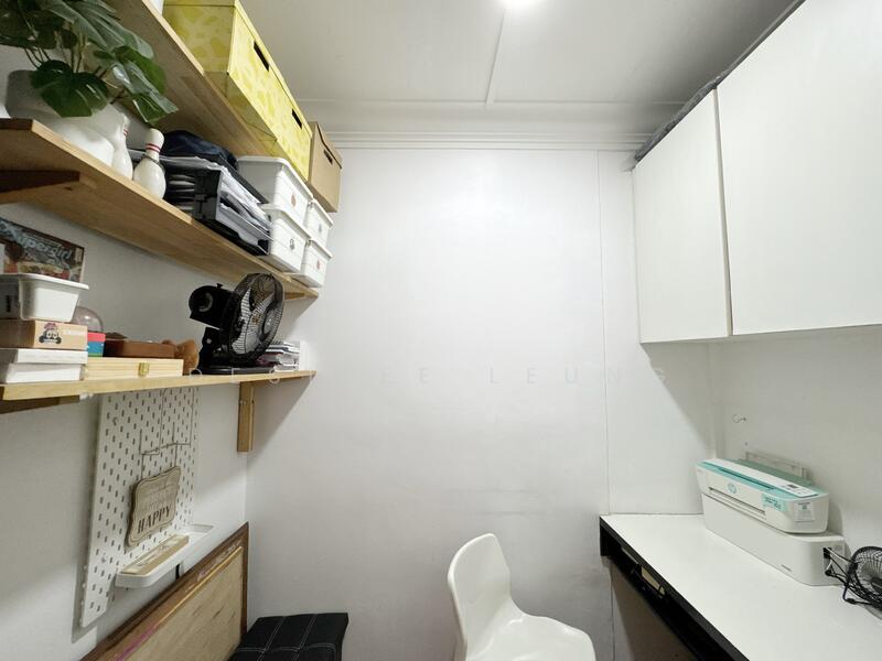 Subdivided Study Room