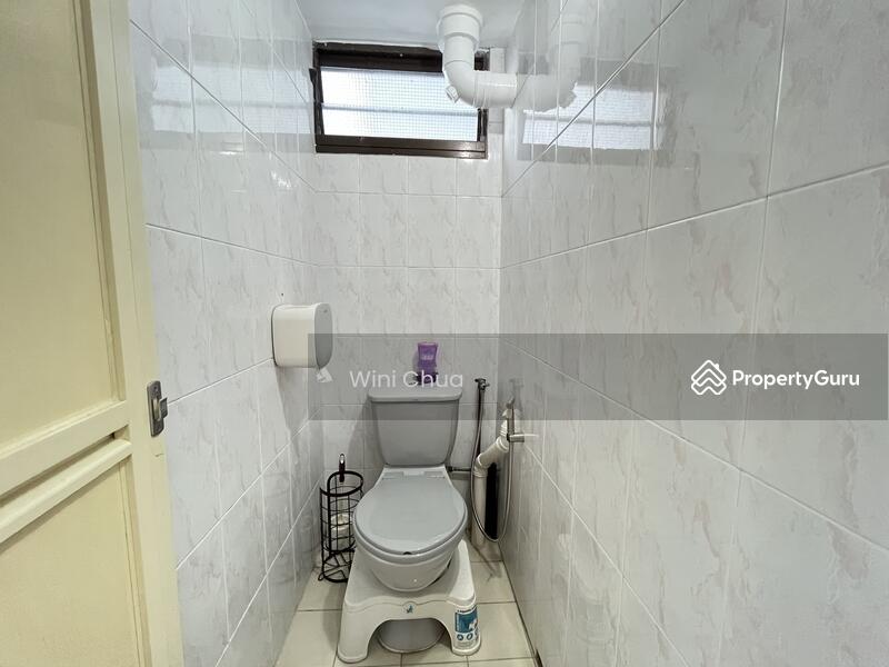 For Rent - 105 Henderson Crescent