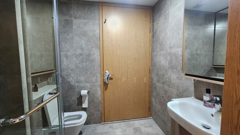 Twin VEW, 93 West Coast Vale, 1 Bedroom, 570 sqft, Condominium For Rent, by KENNETH CHUA, 60113045 - Bathroom - PropertyGuru.com.sg