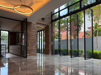 For Sale - ◤SEMI-DETACHED 2.5 Storey @ SEMBAWANG HILLS | 1km to CHIJ St Nicholas ★Eminence Landed★