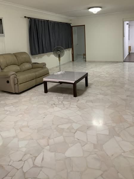 396 Tampines Avenue 7, 396 Tampines Avenue 7, 4 Bedrooms, 1,378 sqft, HDB Flat For Rent, by Isabel S, 60113140 - Living Room - PropertyGuru.com.sg
