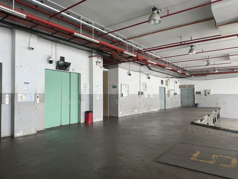 Elite Industrial Building I, 32 Kallang Pudding Road, 2,885 sqft, Light Industrial (B1) For Rent, by Bill Singh, 60113210 - Entrance - CommercialGuru.com.sg