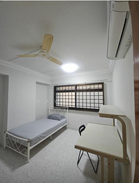 For Rent - 725 Tampines Street 71