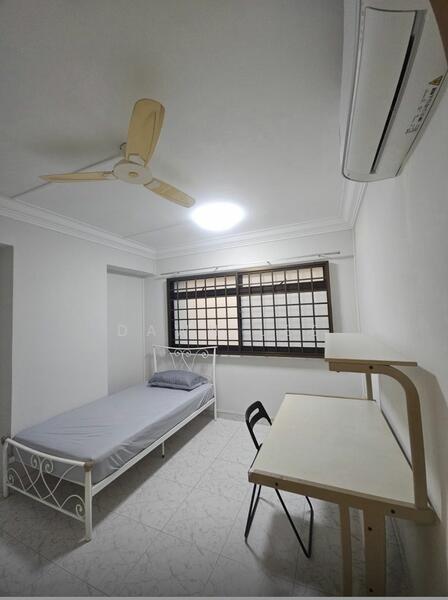 For Rent - 725 Tampines Street 71