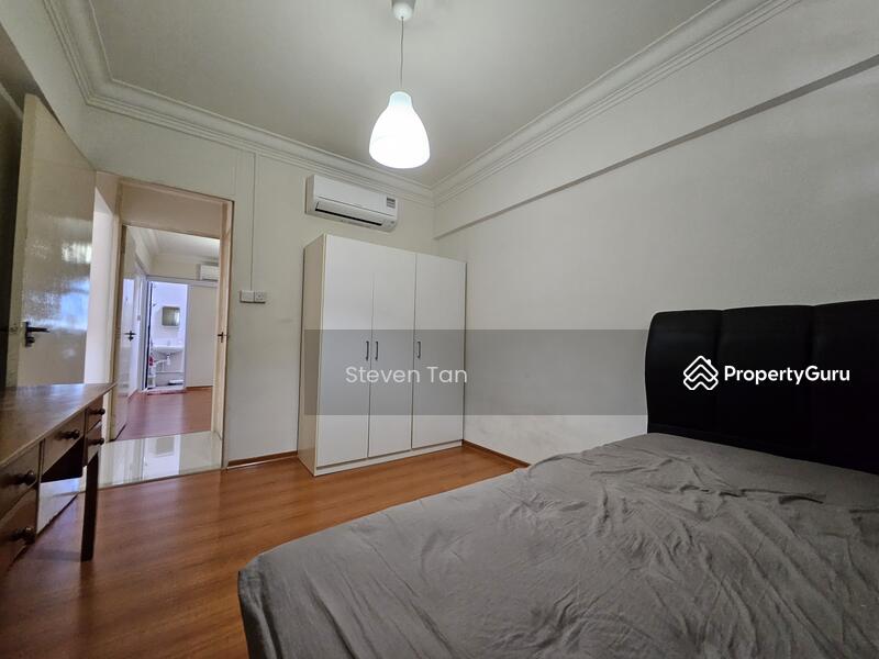 For Sale - 253 Jurong East Street 24
