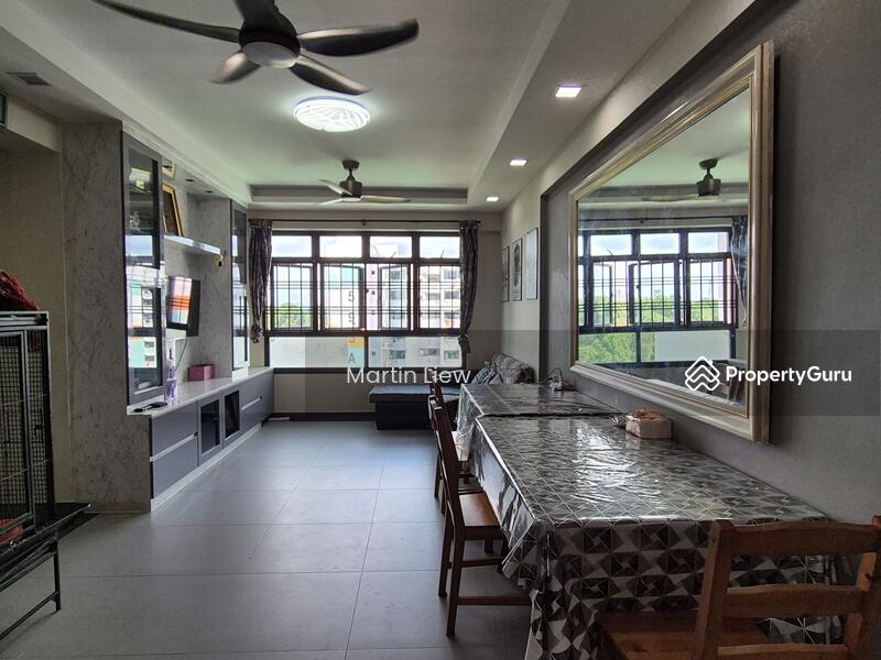 For Sale - 592A Montreal Ville