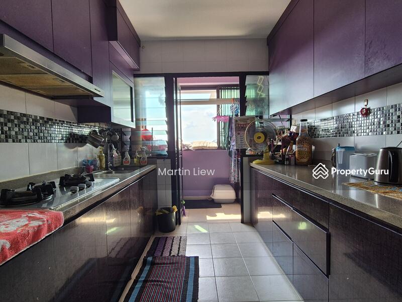 For Sale - 592A Montreal Ville