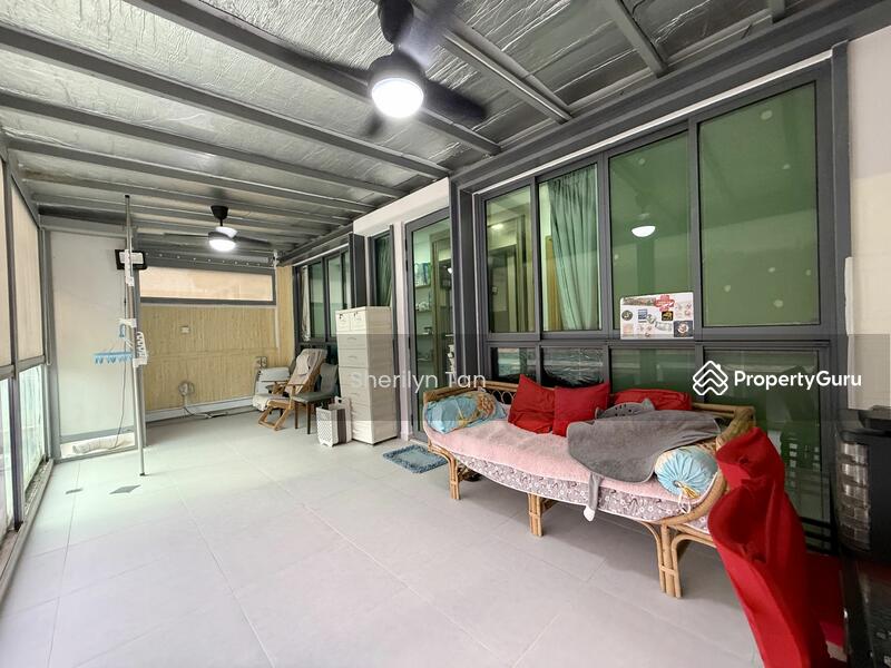 For Rent - Flora View