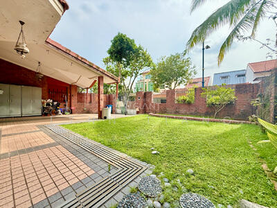 For Sale - ❤️GIANT EXCLUSIVE⚡️Selling Soon! Suitable For A&A or Rebuild! In Serangoon Garden Estate ★