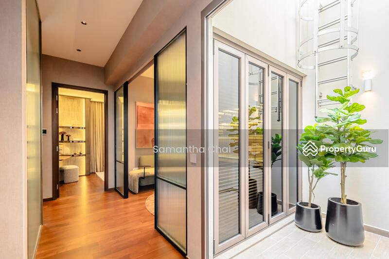 Family Room and Airwell