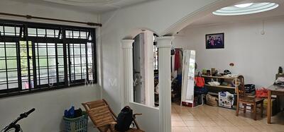 For Sale - 735 Woodlands Circle