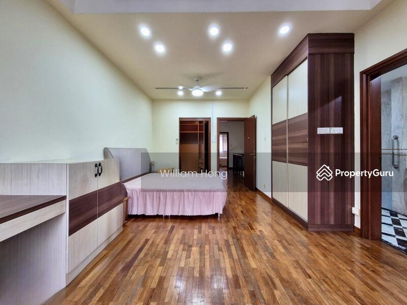 For Rent - 3 Sty Terrace with 5 ensuites face PARK • Changi Heights