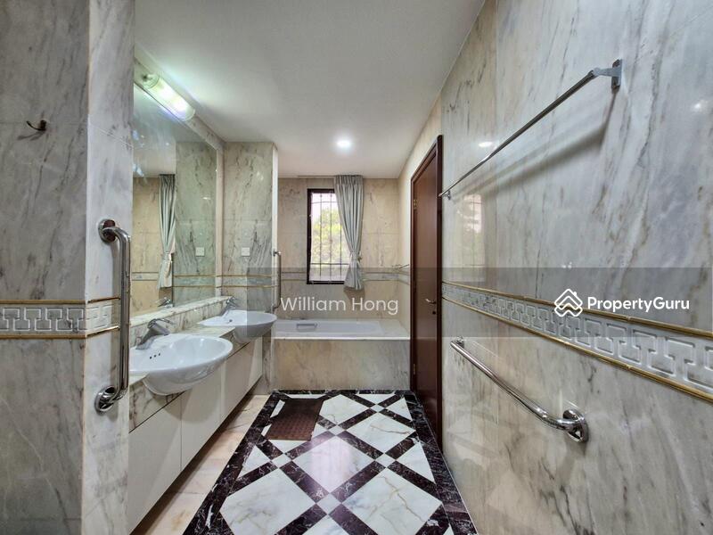 For Rent - 3 Sty Terrace with 5 ensuites face PARK • Changi Heights