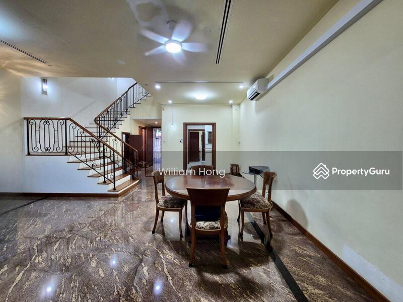 For Rent - 3 Sty Terrace with 5 ensuites face PARK • Changi Heights