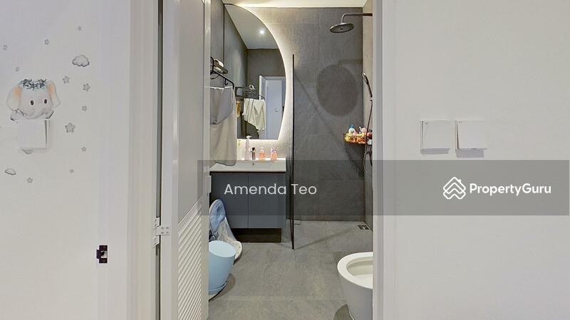 (2nd Floor) Common Bathroom