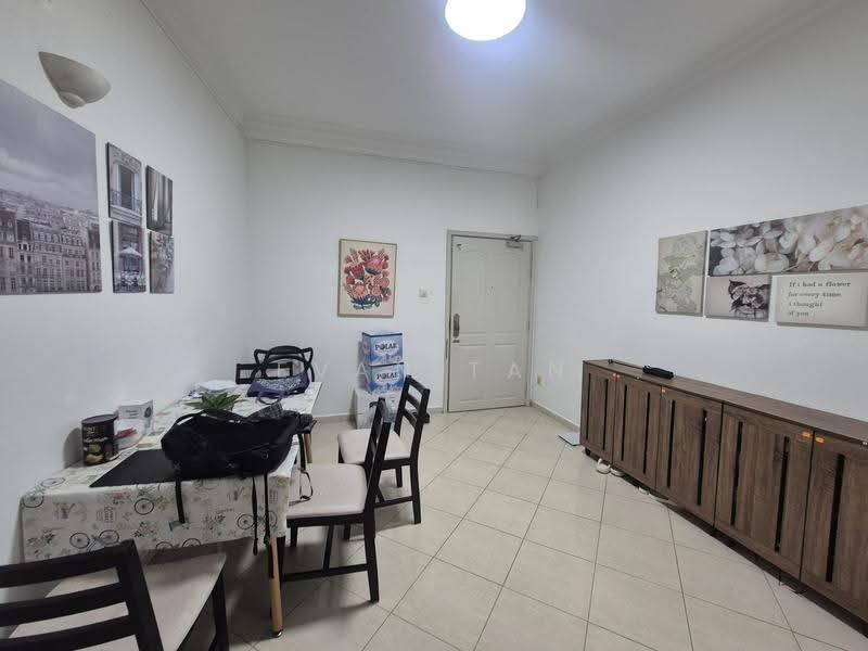 The Sunny Spring, 50 Lorong 40 Geylang, Eunos / Geylang / Paya Lebar, Room Rental, 120 sqft, Apartment For Rent, by Evan Tan, 60114123 - Dining Room - PropertyGuru.com.sg
