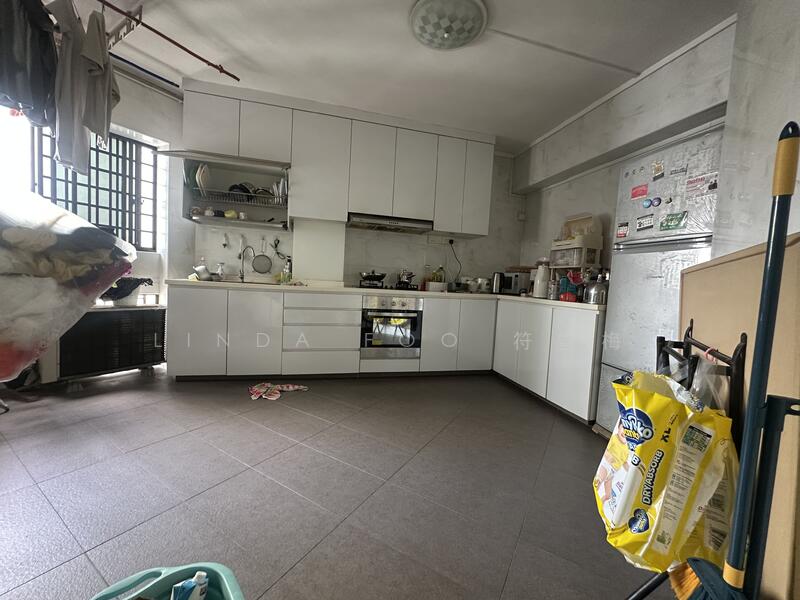 Spacious kitchen