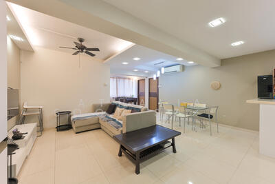 For Sale - 21 Queen's Close
