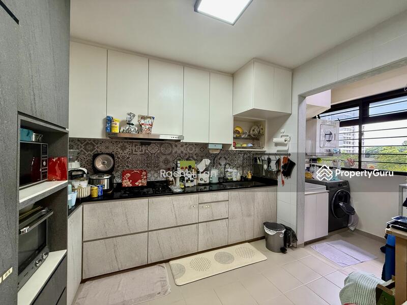 For Sale - 208A Clementi Avenue 6