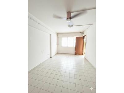 For Sale - 437 Tampines Street 43