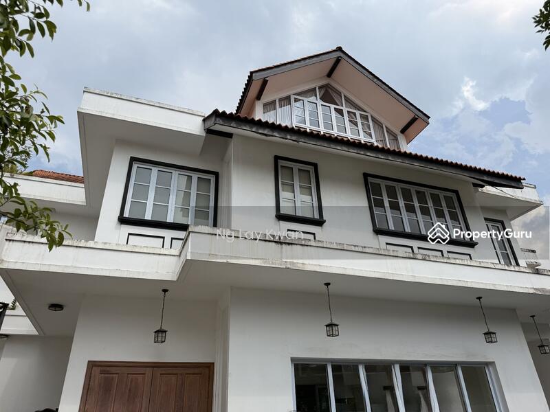 For Sale - ⭐️D13 ⭐️Cheap Reno 2.5 Storey Detached @ Melrose near MRT