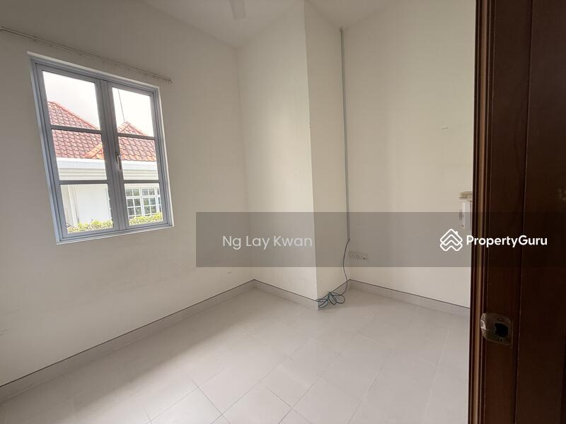 For Sale - ⭐️D13 ⭐️Cheap Reno 2.5 Storey Detached @ Melrose near MRT