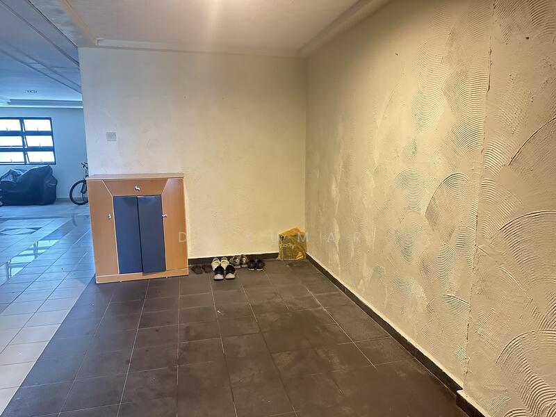 Threshold storage space ideal for family