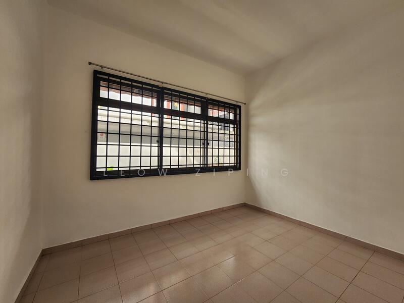 For Sale - Kembangan estate bungalow