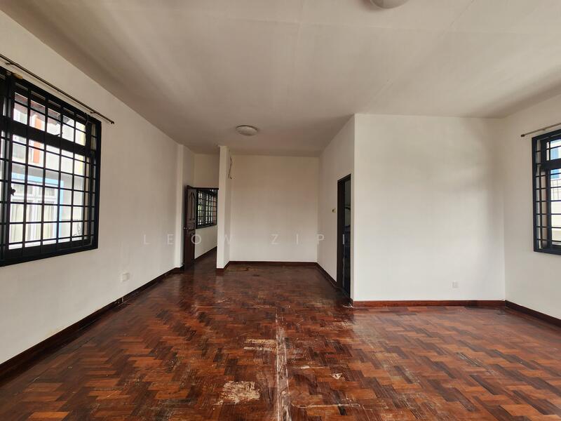 For Sale - Kembangan estate bungalow