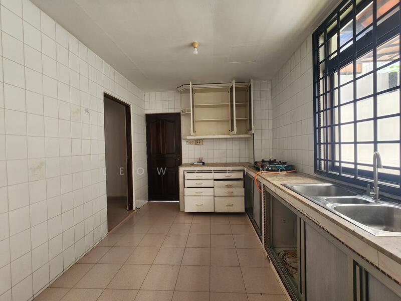 For Sale - Kembangan estate bungalow