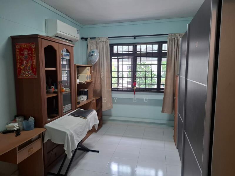 For Rent - 409 Sembawang Drive