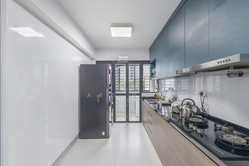For Sale - 606B Tampines Street 61