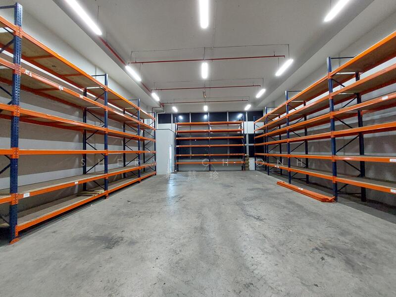 West Connect Building, 10 Buroh Street, 1,732 sqft, Factory / Workshop (B2) For Sale, by Sheryl Chionh 蒋慧珍, 60115056 - West Connect (Interior of Unit) - CommercialGuru.com.sg