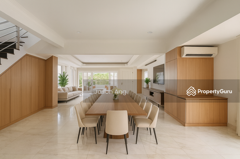 Spacious living and dining area