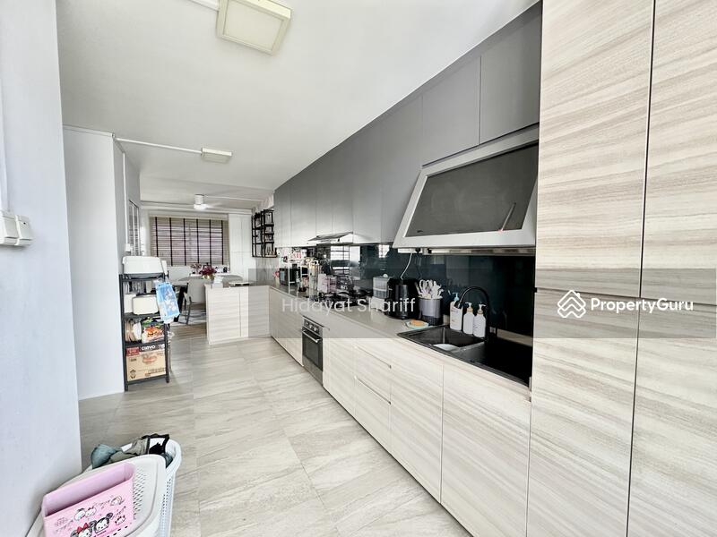 For Sale - 876 Tampines Street 84