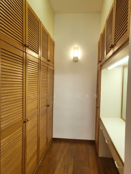 Master Bedroom (Walk In Wardrobe)