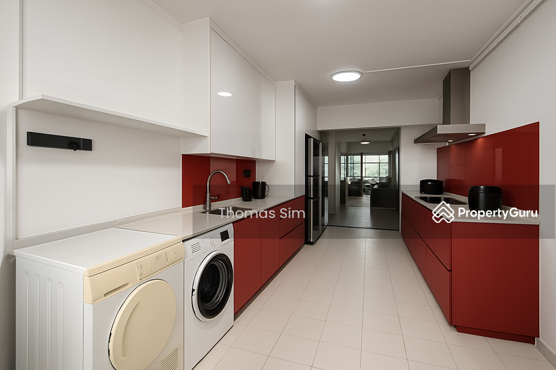 Huge Enclosed Kitchen