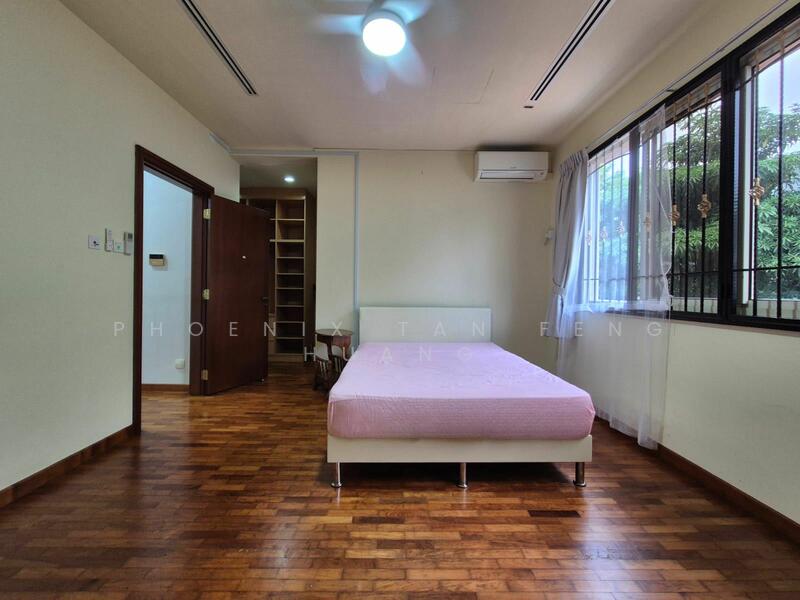 For Rent - 3 Sty Terrace with 5 ensuites face PARK • Changi Heights