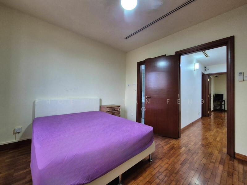 For Rent - 3 Sty Terrace with 5 ensuites face PARK • Changi Heights