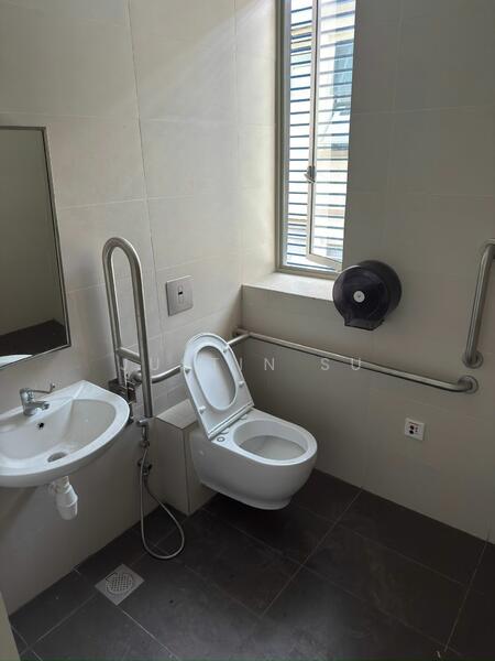 Apex Foodworks, 18 Kim Chuan Terrace, 3,046 sqft, Factory / Workshop (B2) For Rent, by Justin Su, 60115460 - Bathroom - CommercialGuru.com.sg