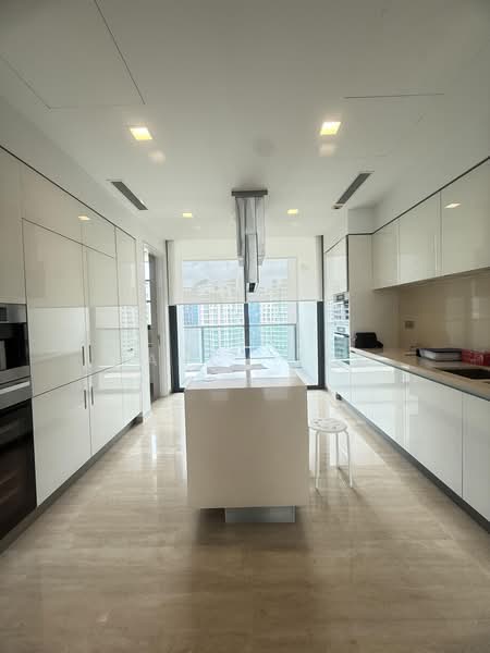 Tomlinson Heights, 31 Tomlinson Road, 5 Bedrooms, 4,047 sqft, Condominium For Sale, by Nancy Tey, 60115545 - Kitchen - PropertyGuru.com.sg