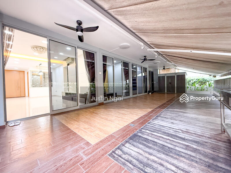 For Sale - Prive
